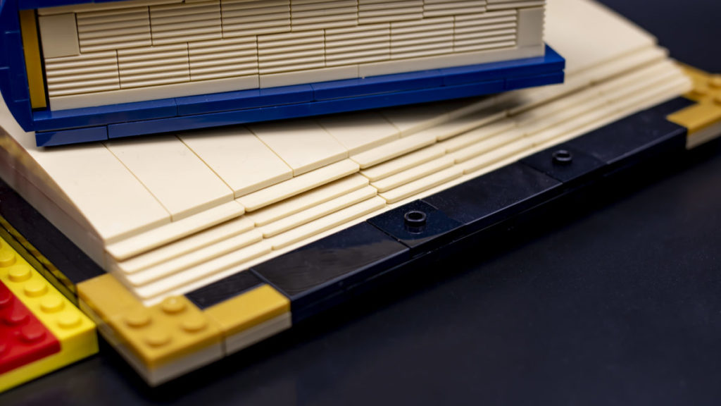 LEGO Harry Potter 76391 Hogwarts Icons Collectors Edition 18 1 1024x576