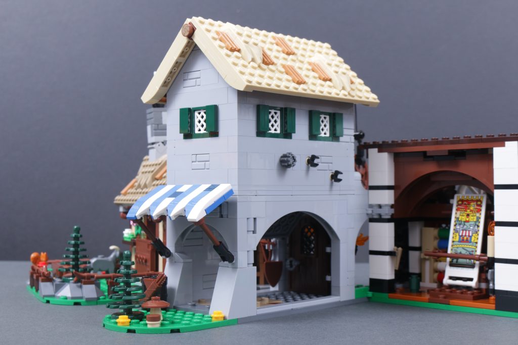 LEGO Icons 10332 Medieval Town Square recolour 18 1024x683