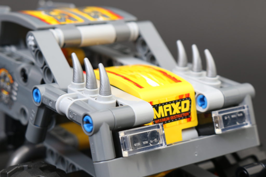 LEGO Technic 42119 Monster Jam Max D review 10