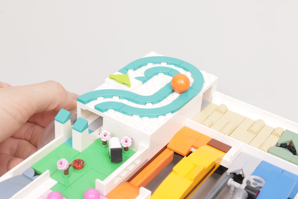 LEGO 40596 Magic Maze gift with purchase review 4 1024x683