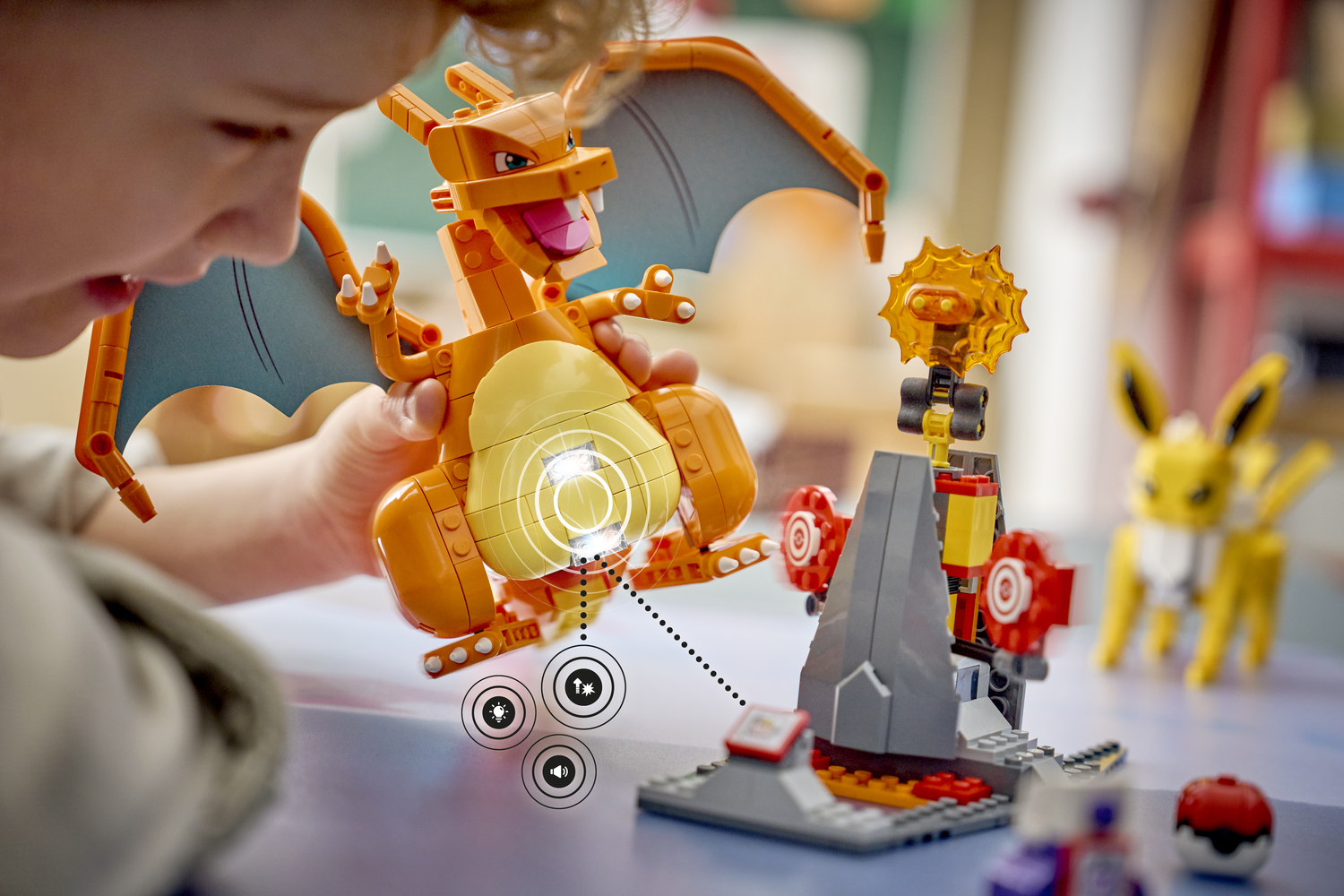 lego pokemon 72167 jolteon charizard (3)
