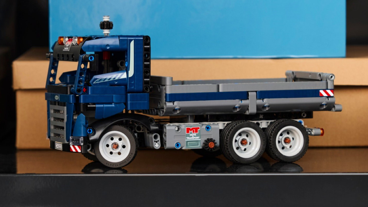 LEGO Technic 42203 Tipping Dump Truck featured